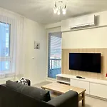 Top דירה *